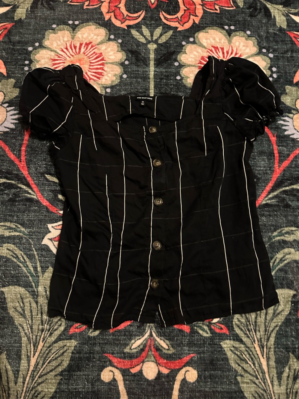 3/$25 ✨ Who What Wear Puff Sleeve Button Front Top Size Medium Black Stripe
